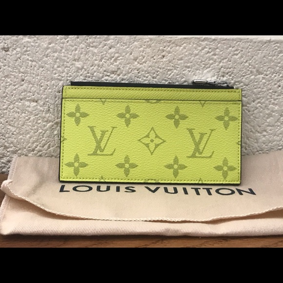 Coin Cardholder - Picture 2 of 12